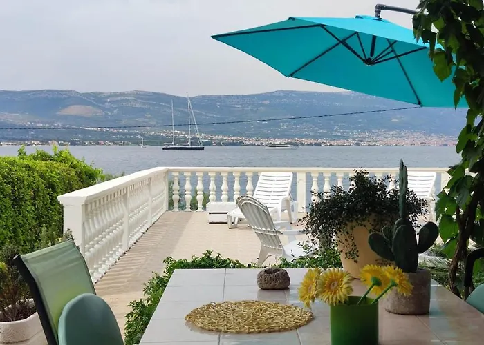 Villa Fjaba - By The Sea - With The Big Terraces & Great Sea View