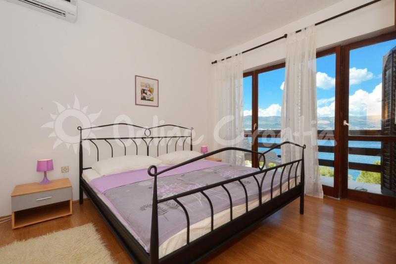 Apartma Fjaba - By The Sea - With The Big Terraces & Great Sea View Trogir