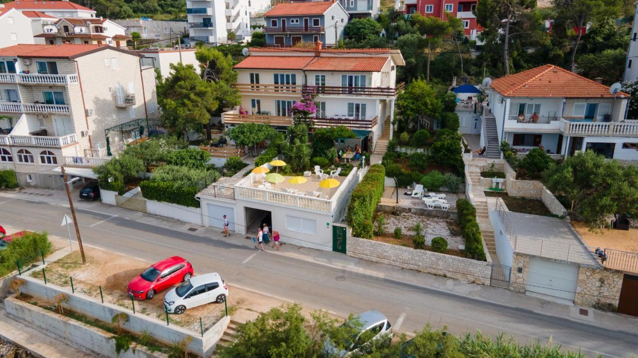 Apartma Fjaba - By The Sea - With The Big Terraces & Great Sea View *
