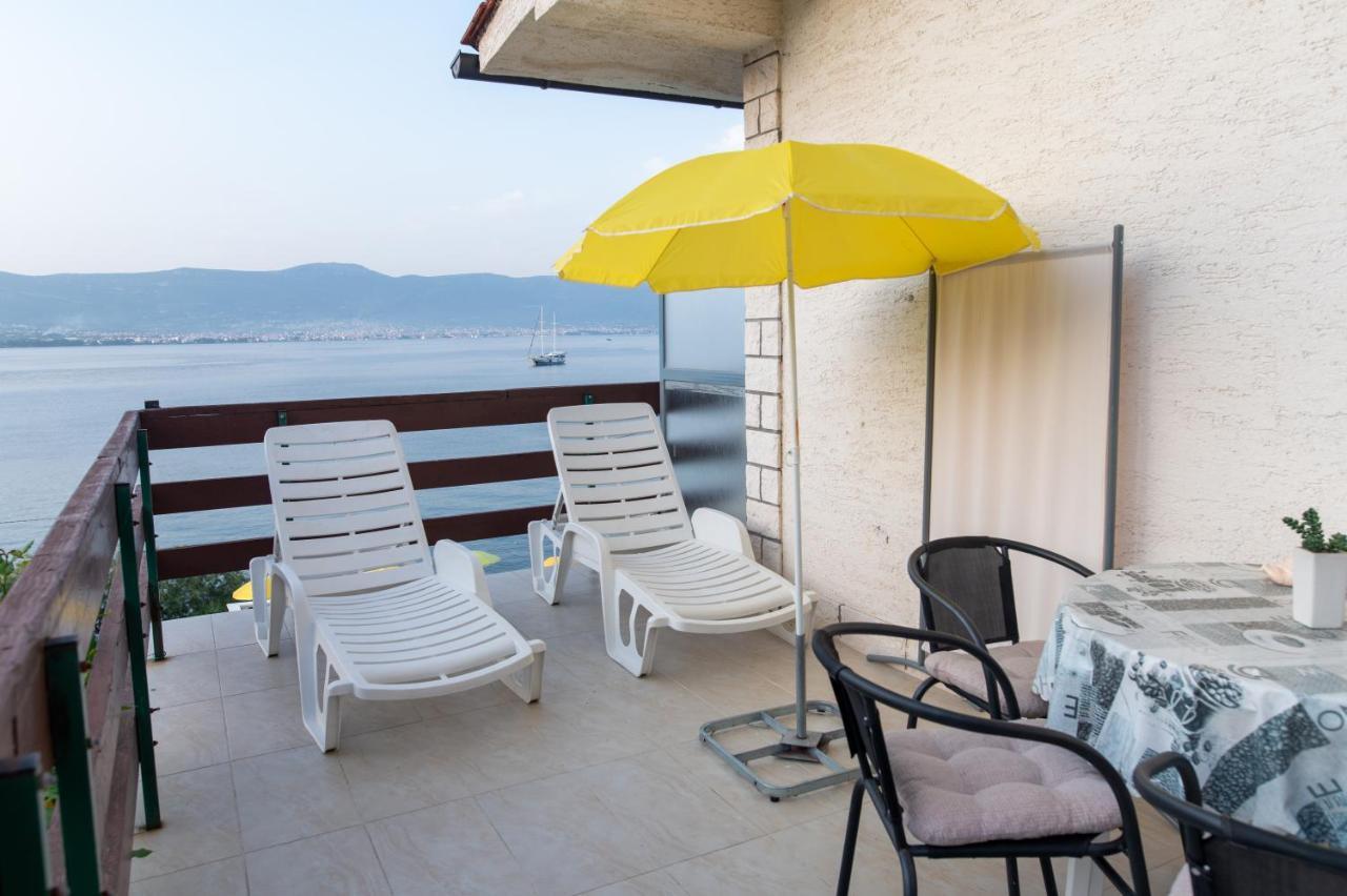 Fjaba - By The Sea - With The Big Terraces & Great Sea View * Trogir