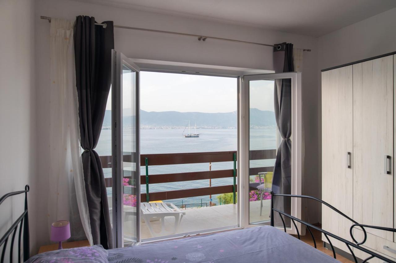 Apartma Fjaba - By The Sea - With The Big Terraces & Great Sea View *