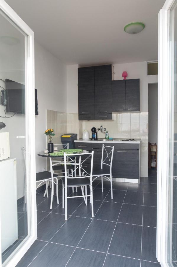 Fjaba - By The Sea - With The Big Terraces & Great Sea View * Trogir