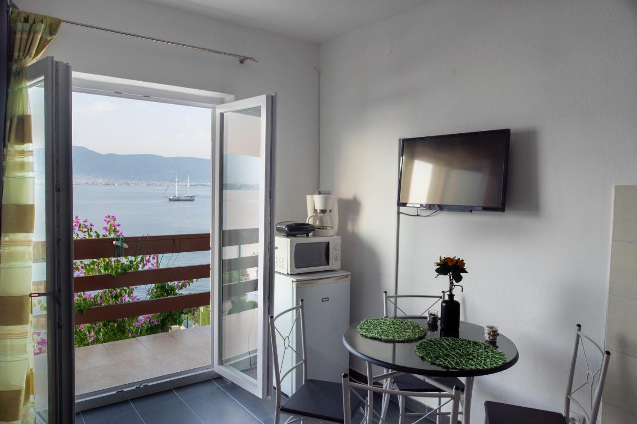 Apartman Fjaba - By The Sea - With The Big Terraces & Great Sea View *