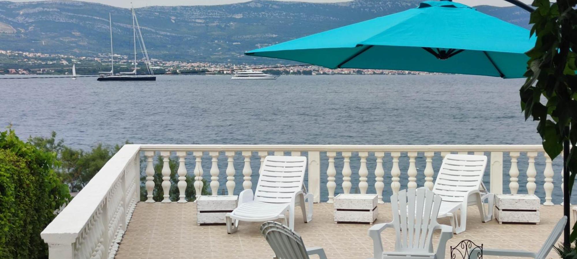 Fjaba - By The Sea - With The Big Terraces & Great Sea View * Trogir